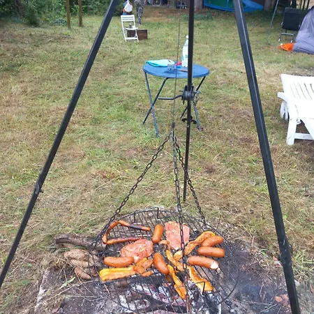 度假居 W Bogaczewie Nad Jeziorem Narie