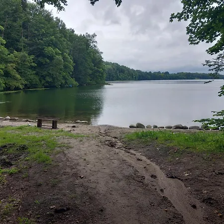 W Bogaczewie Nad Jeziorem Narie 度假居